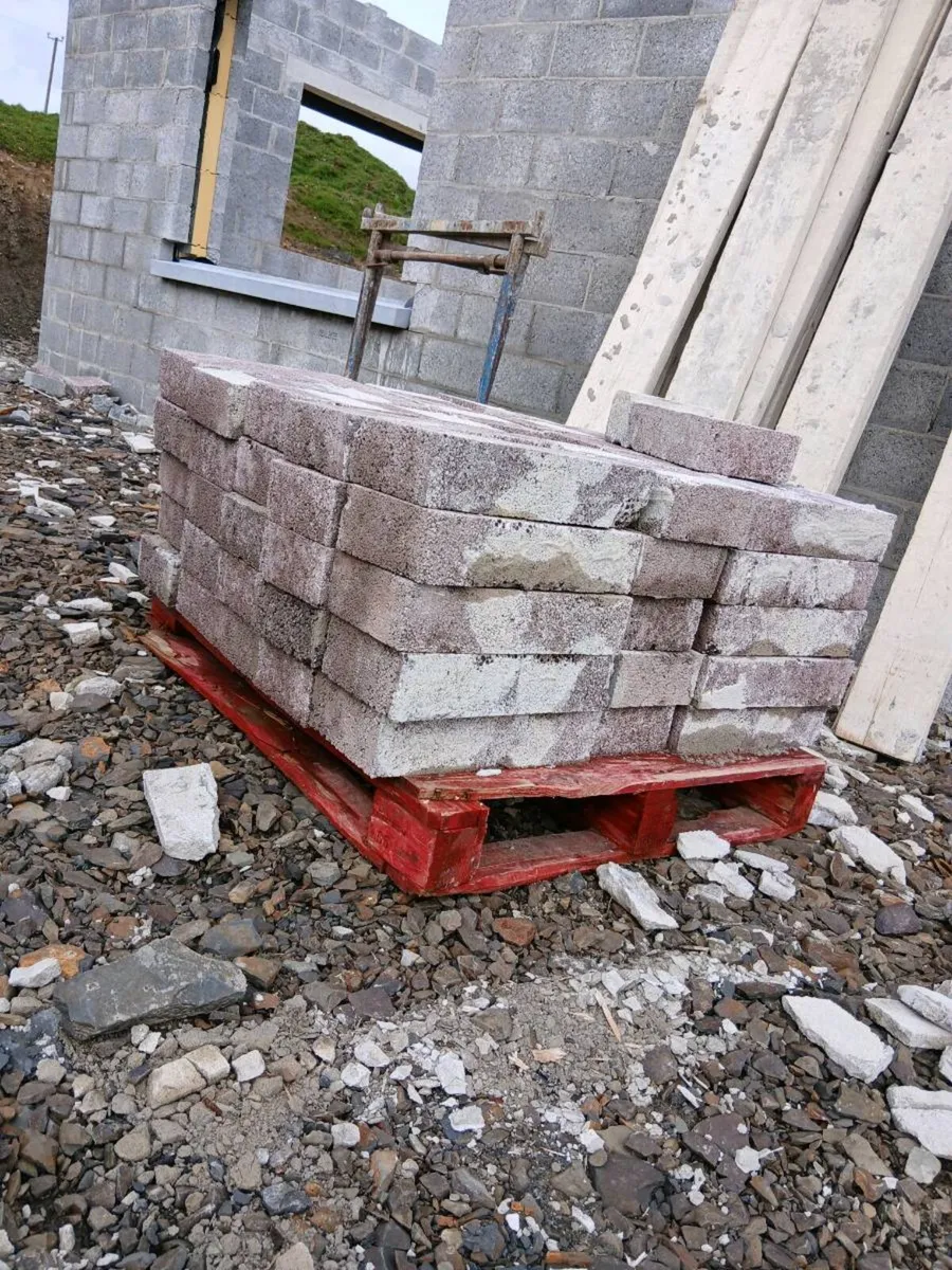90 Insulated blocks. - Image 2
