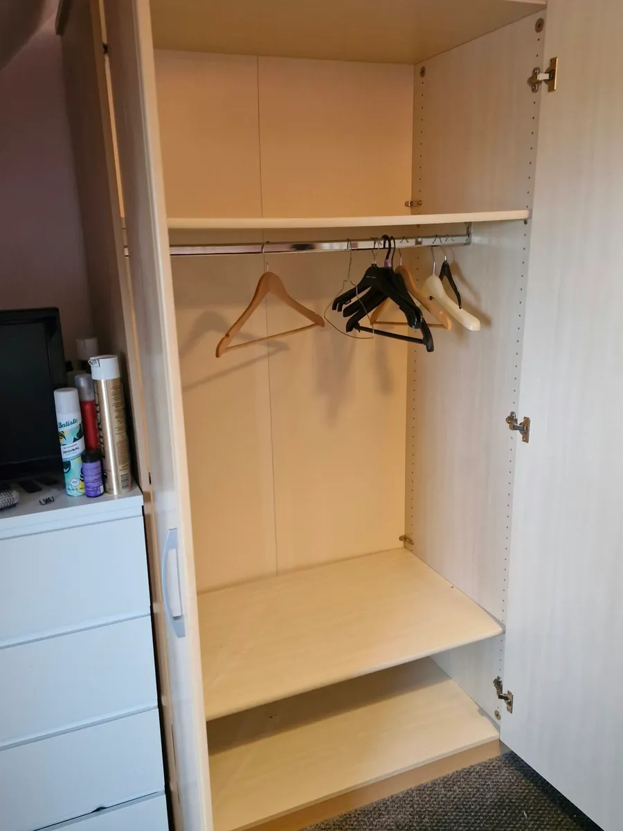 Wardrobe - Image 4