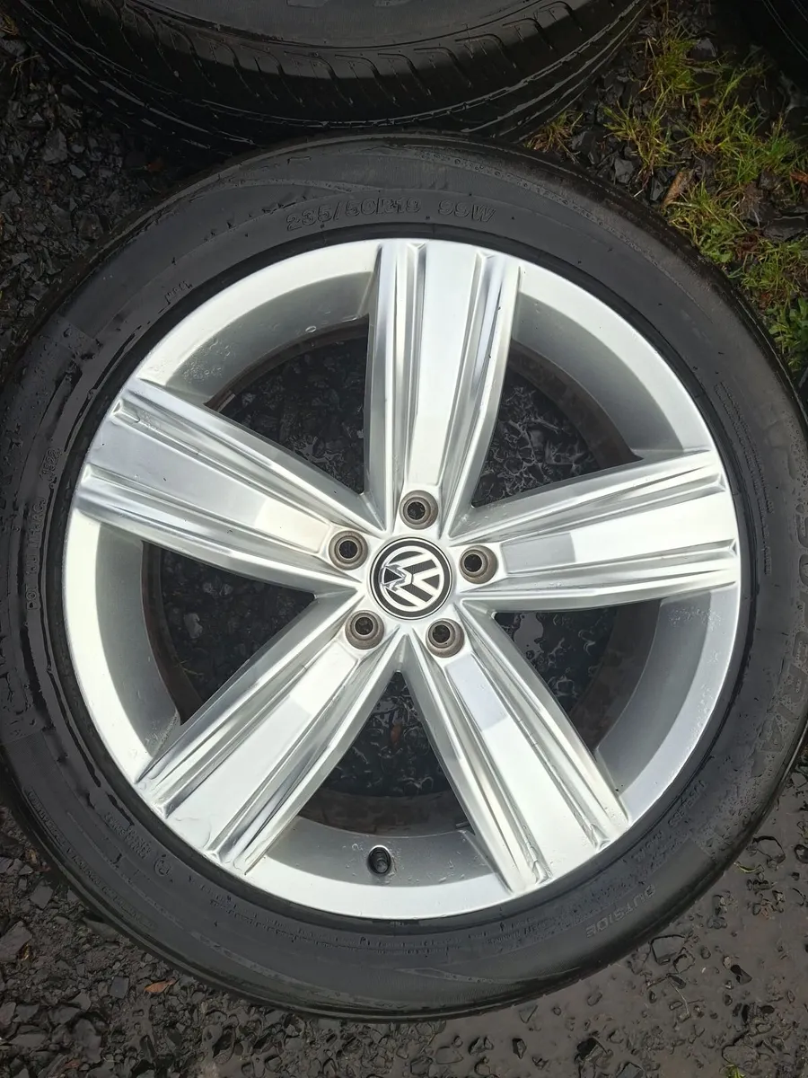 19" Genuine Vw Tiguan Alloys with tyres - Image 2