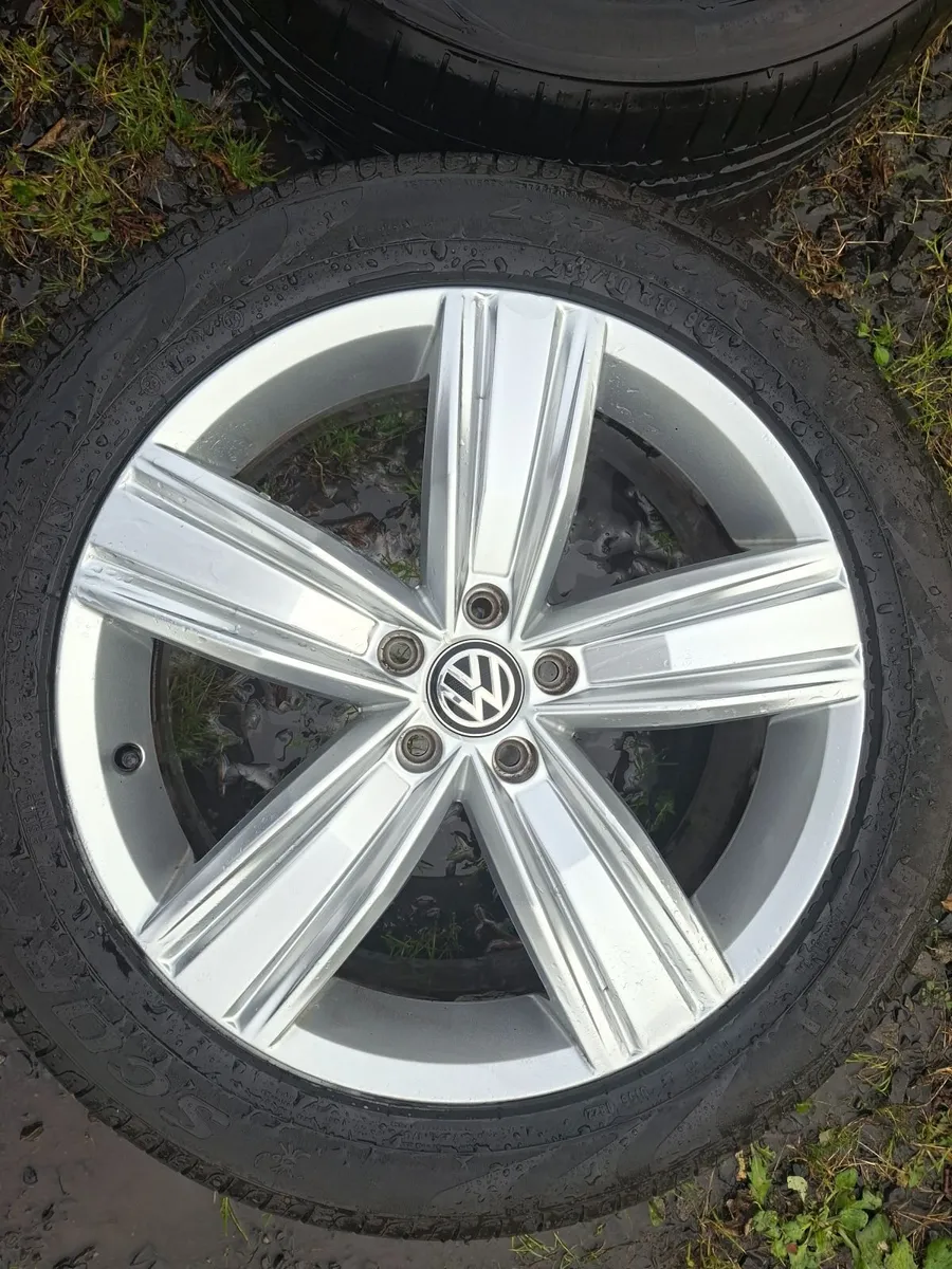 19" Genuine Vw Tiguan Alloys with tyres - Image 3
