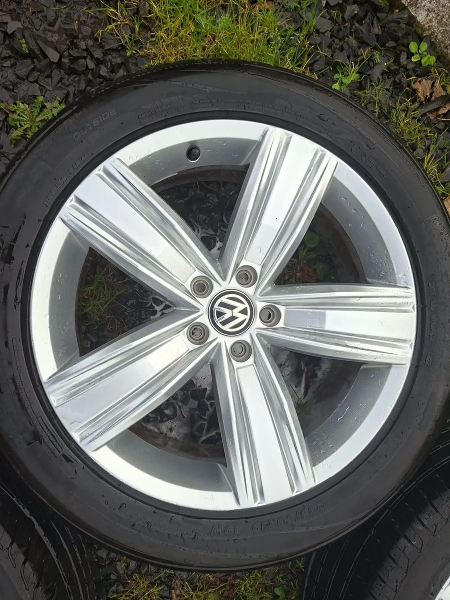 19" Genuine Vw Tiguan Alloys with tyres - Image 4