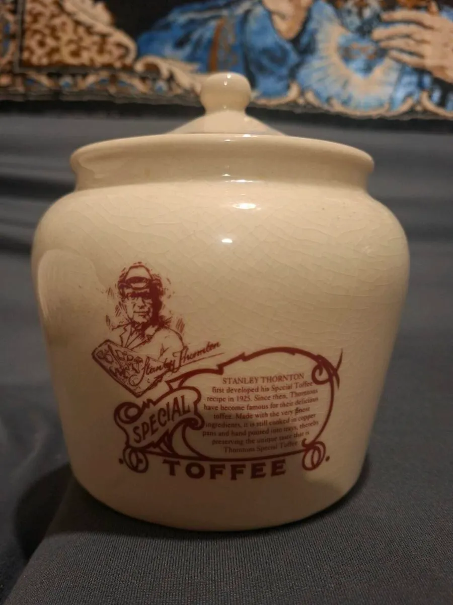 Vintage 1950's Thorntons Special Toffee Jar - Image 4