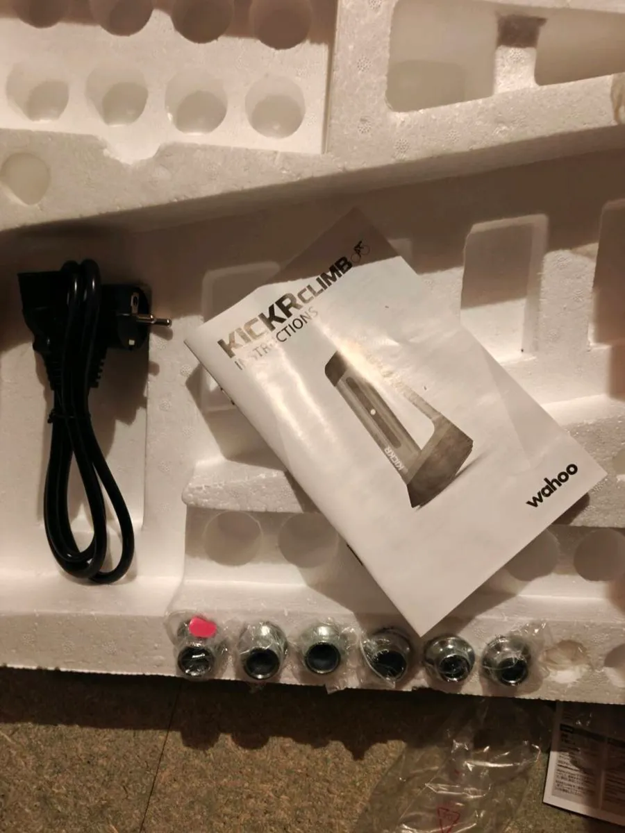 Wahoo Kickr & Kickr Climb bundle - Image 3