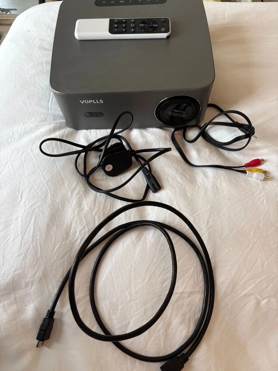 Projector - Image 1