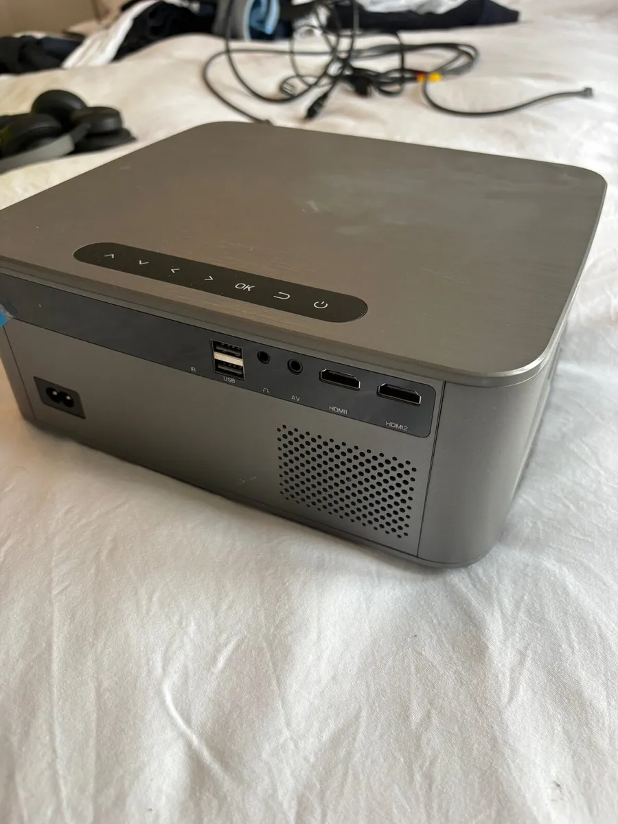 Projector - Image 3