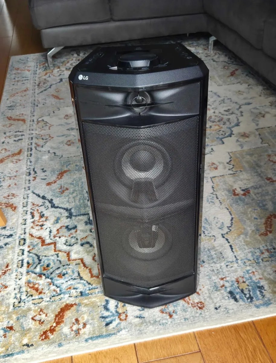 LG FJ5 XBOOM 220W Speaker System with Bluetooth - Image 1