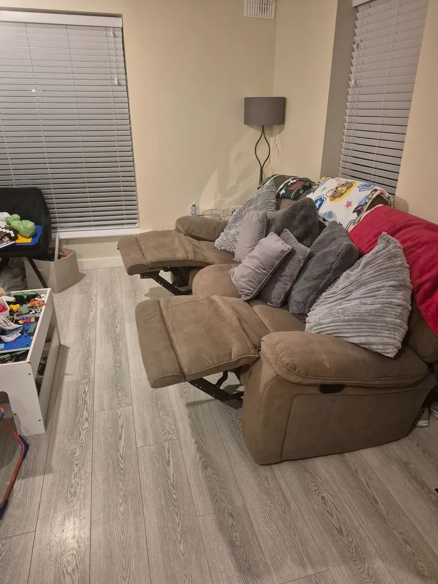 3 Seater Recliner Sofa - Image 2