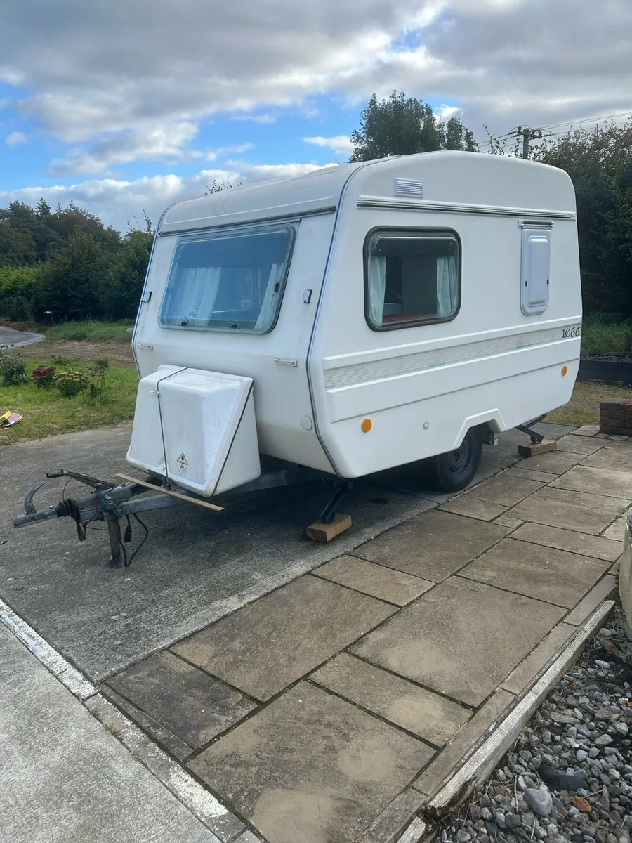 Caravan - Image 1