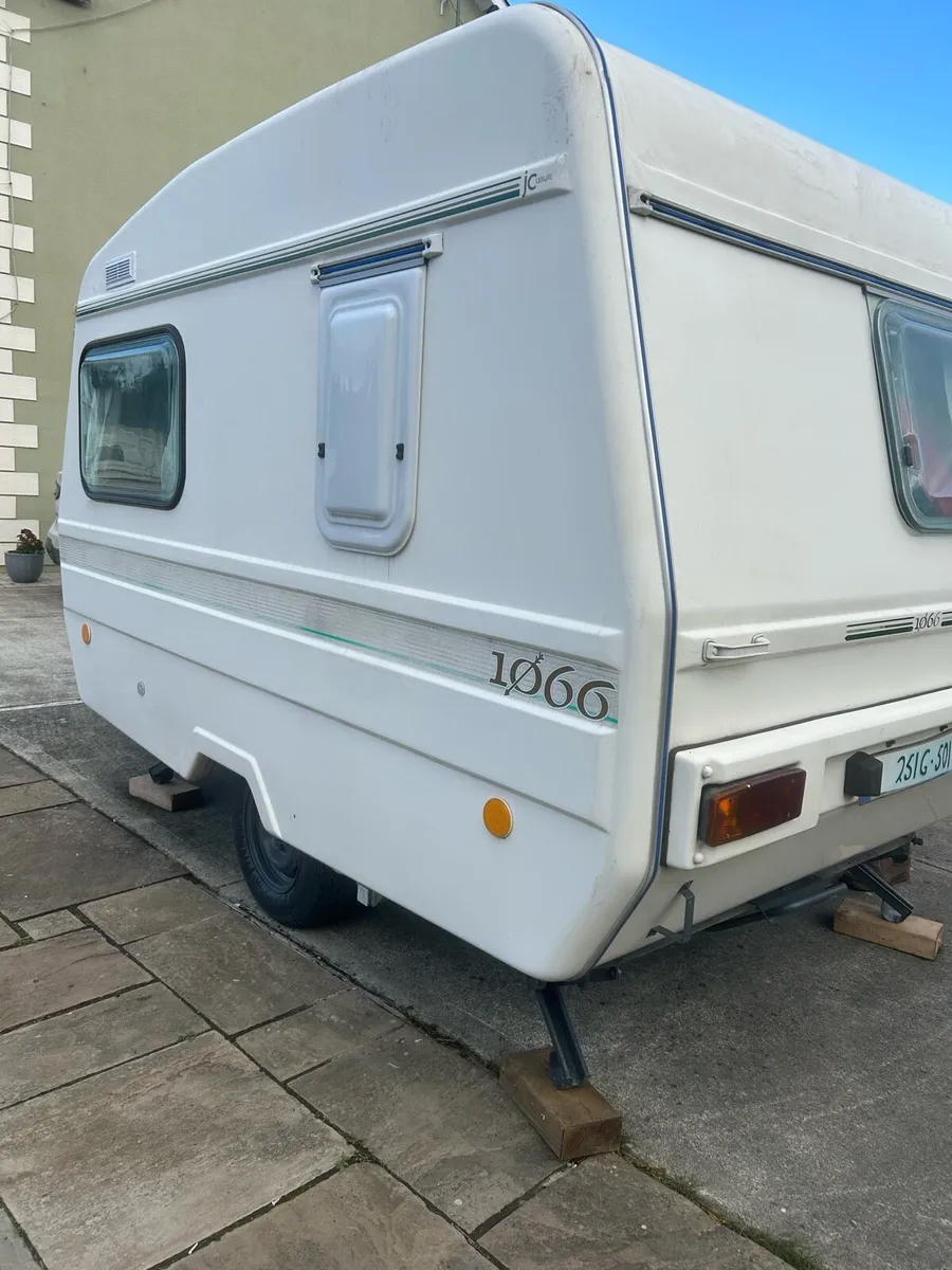 Caravan - Image 3