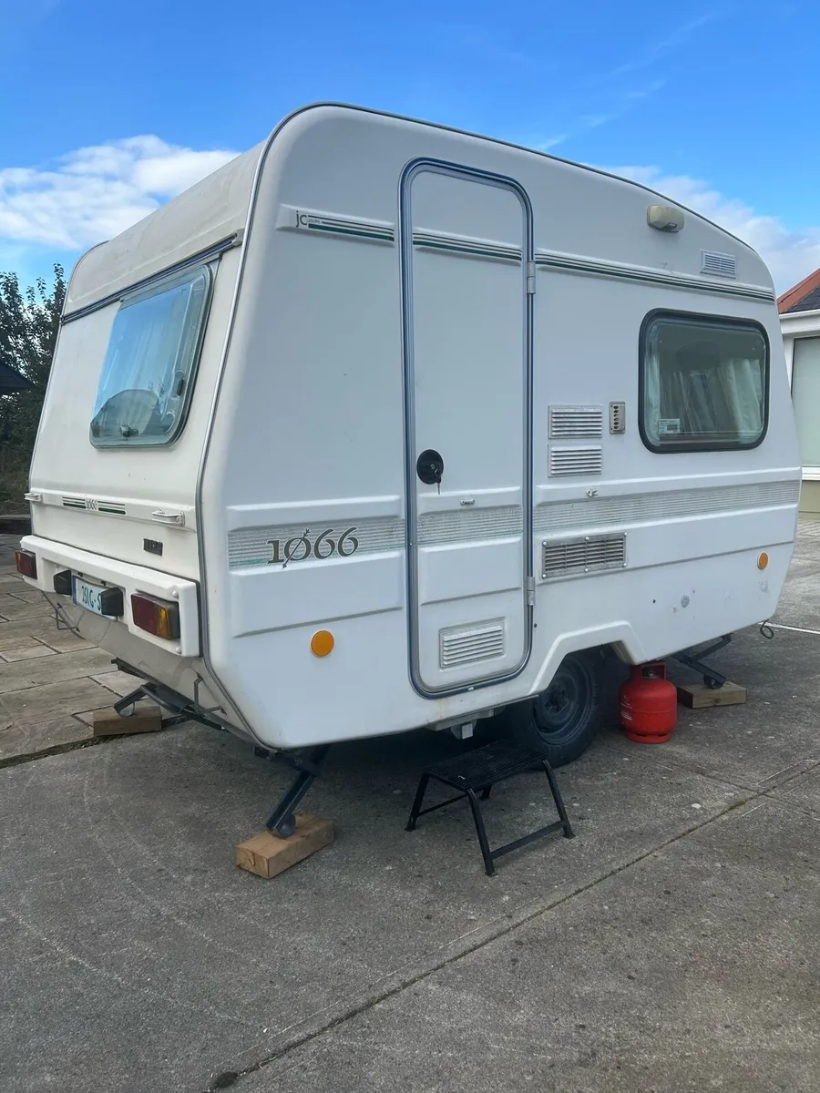Caravan - Image 4