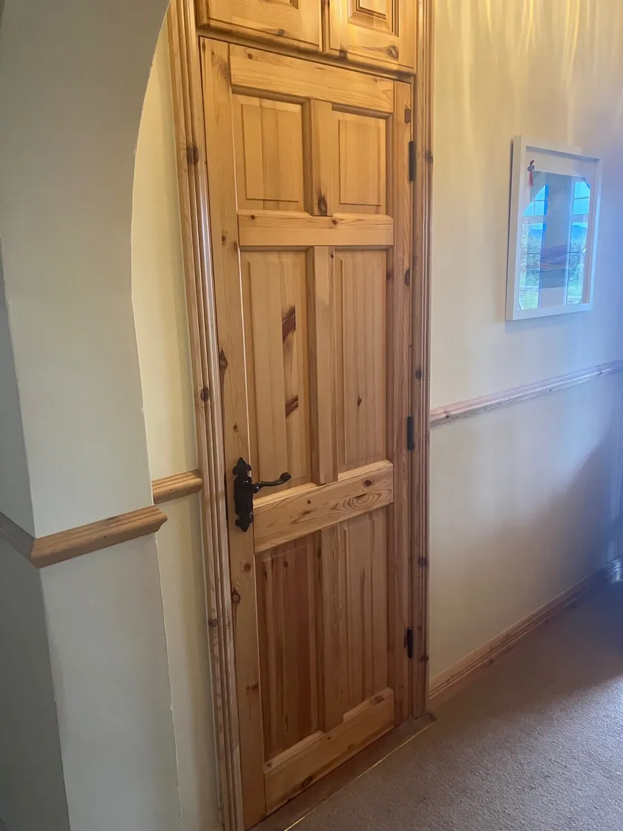 9 Pine Doors - Image 1