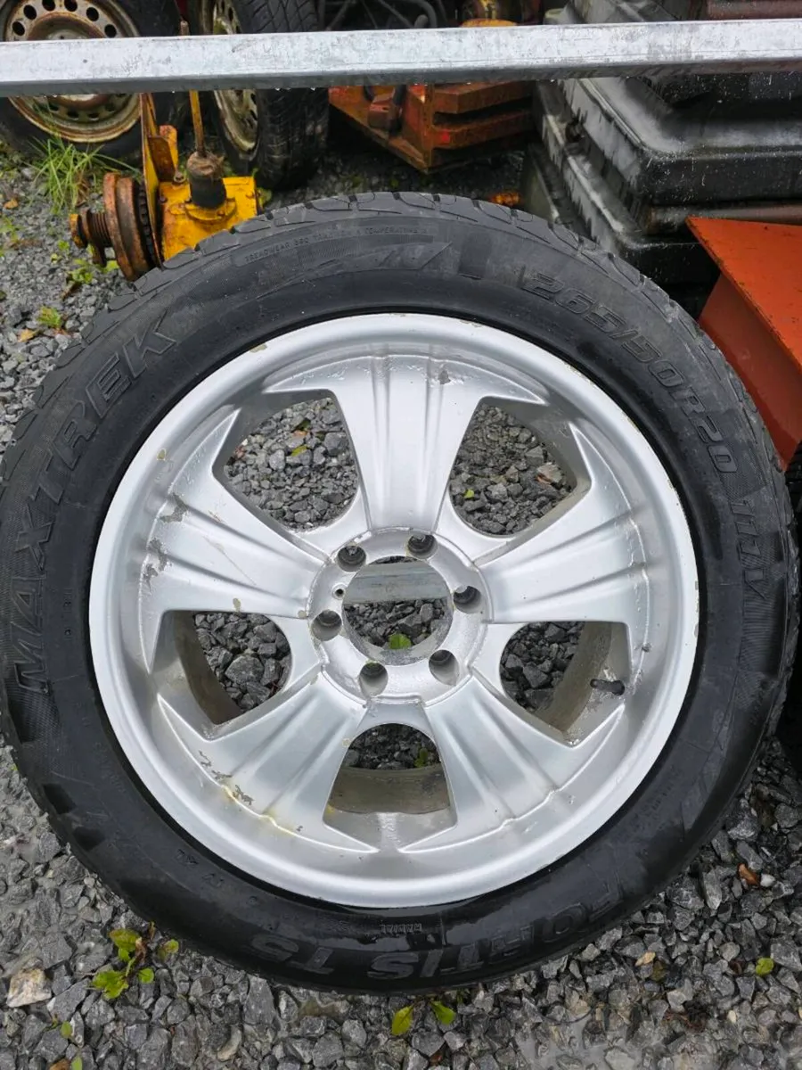 6 stud 265/50R20 wheels x4 - Image 2