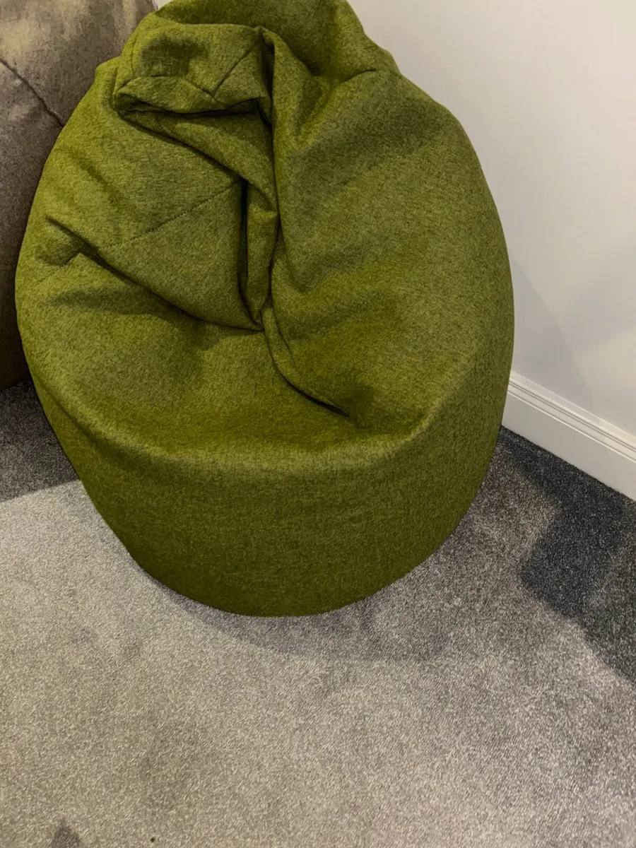 3 Bean bags - Image 2