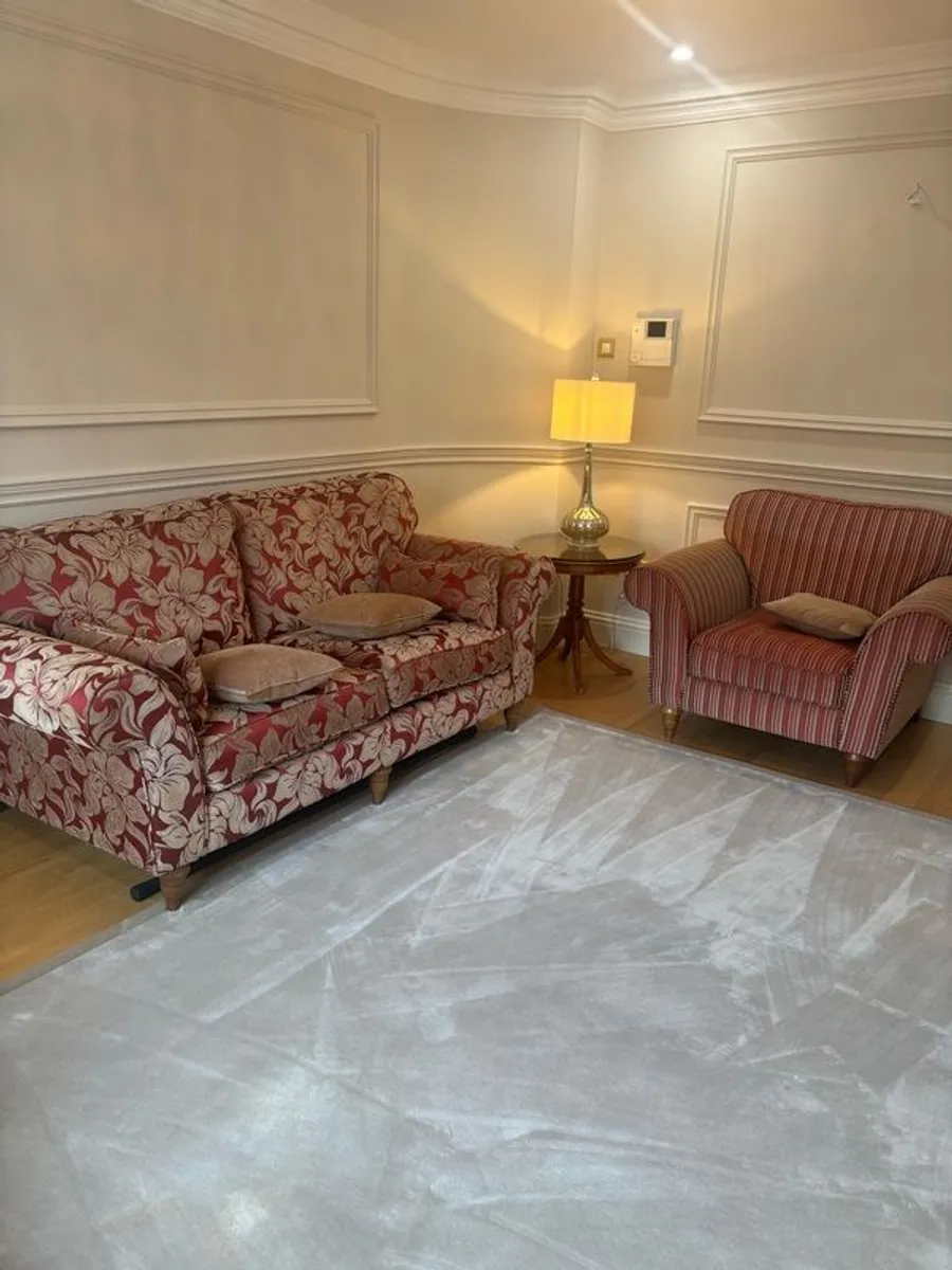 3 piece suite of furniture - Image 1