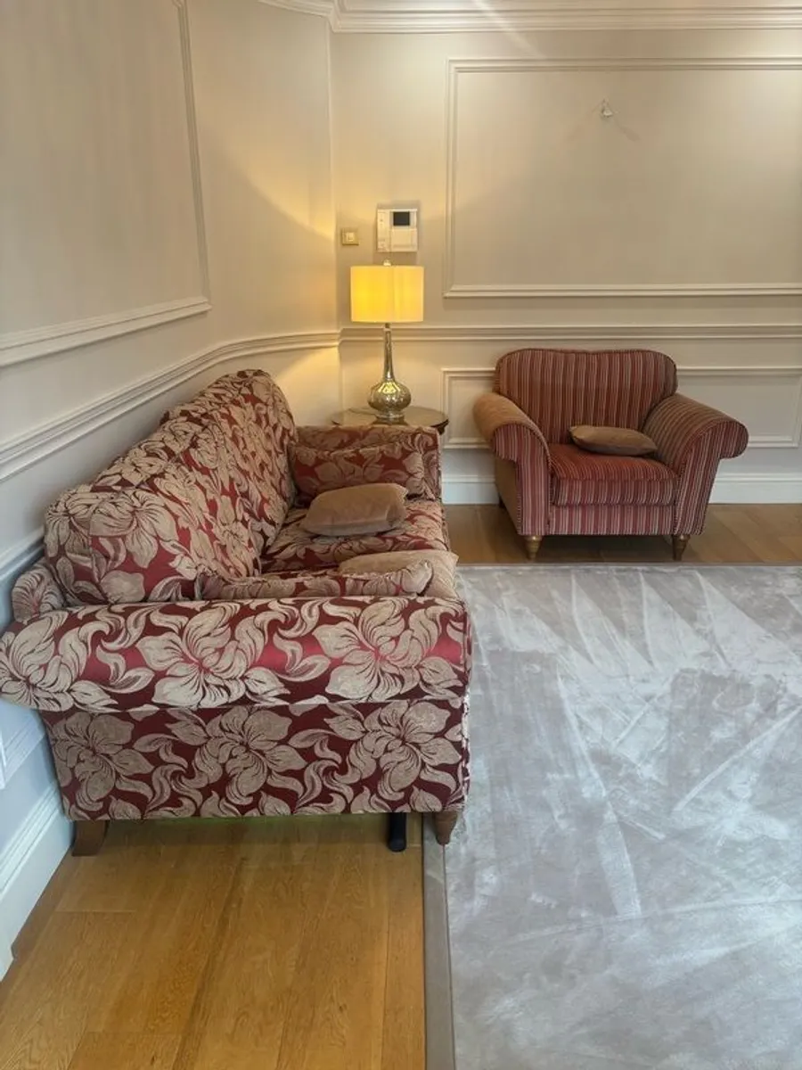 3 piece suite of furniture - Image 2