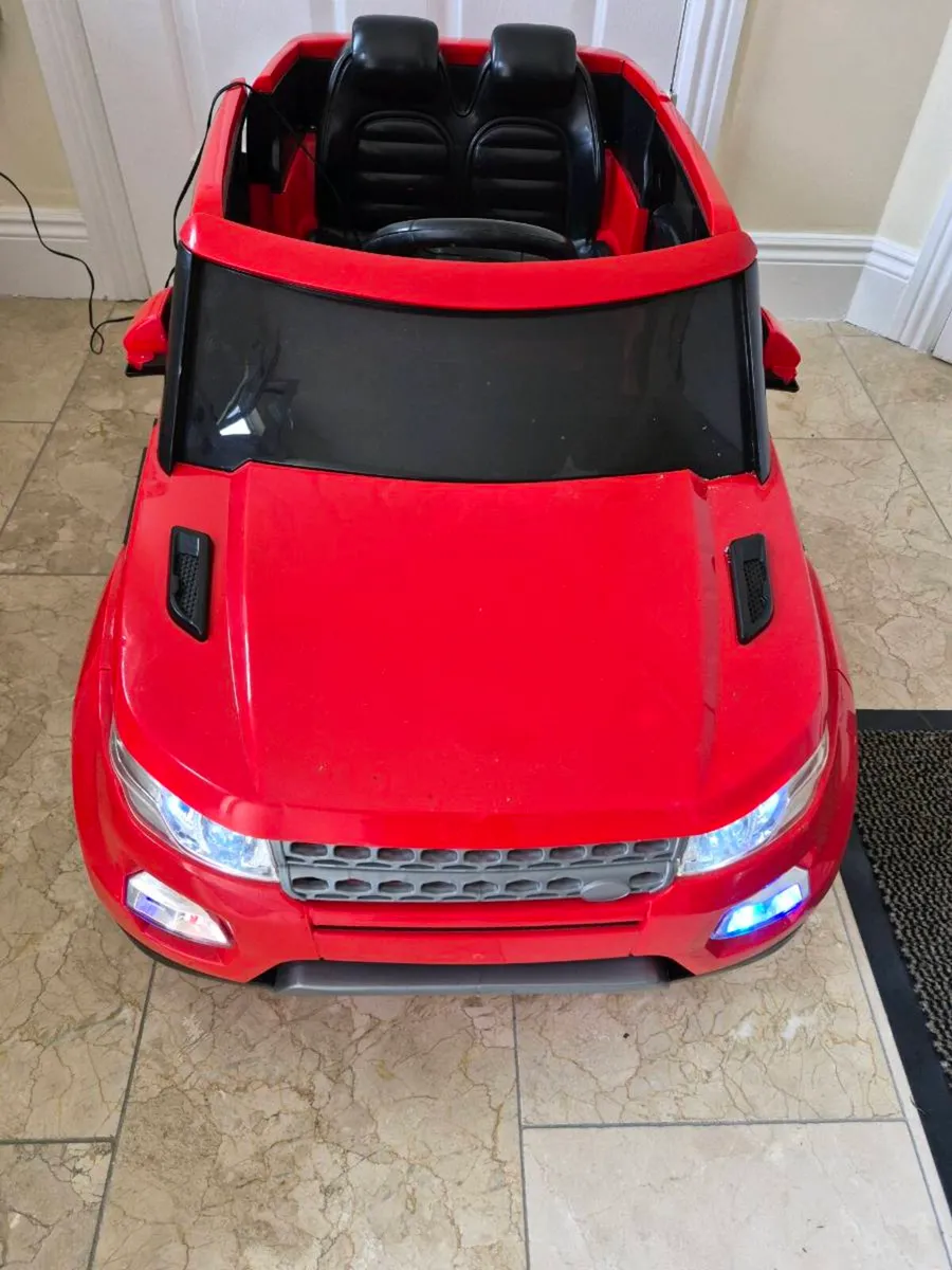 Kiddies electric range rover - Image 2