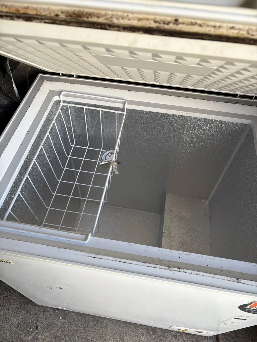 Chest freezer - Image 2