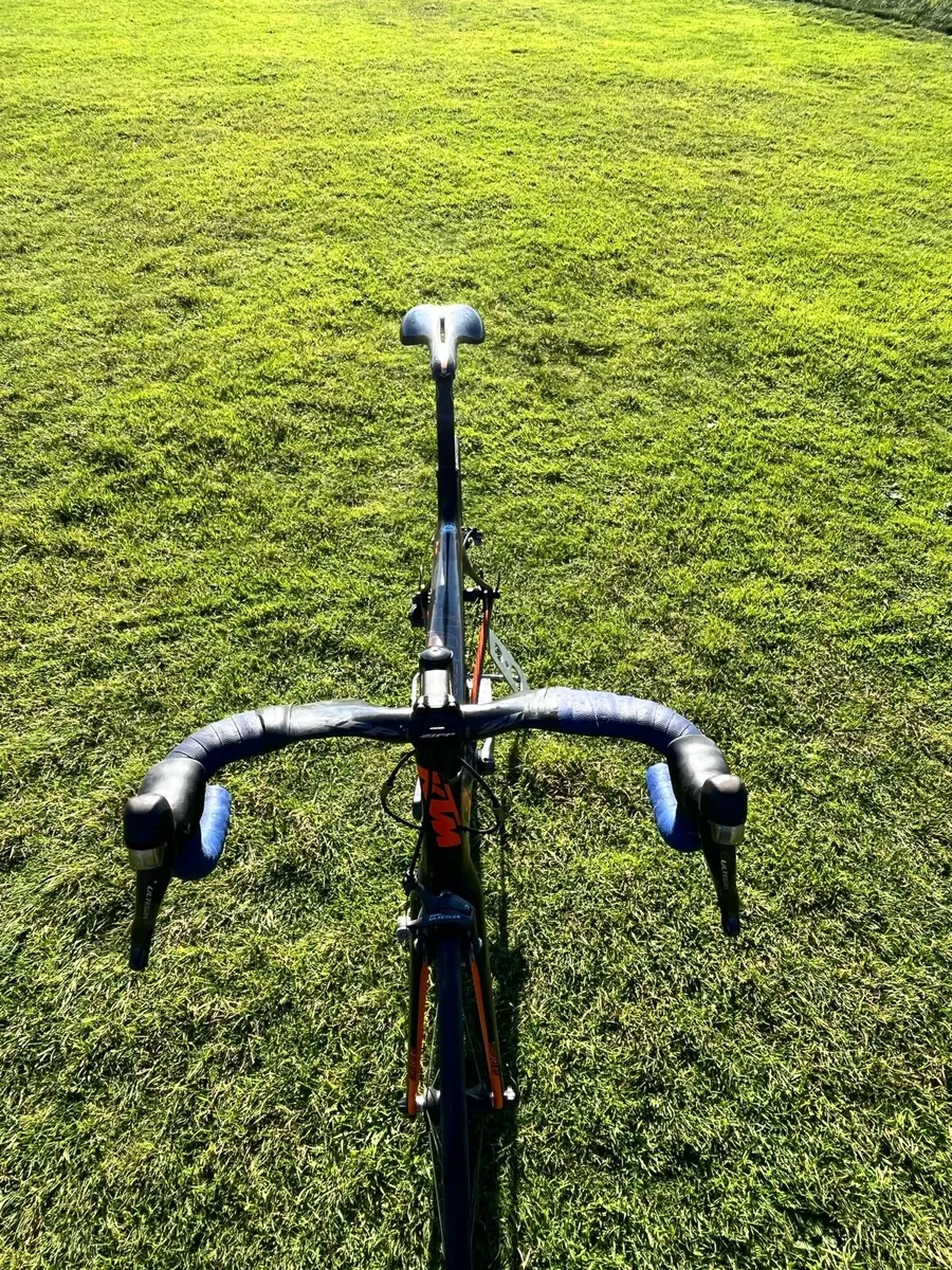 KTM Revelator Carbon Road Bike - Image 4