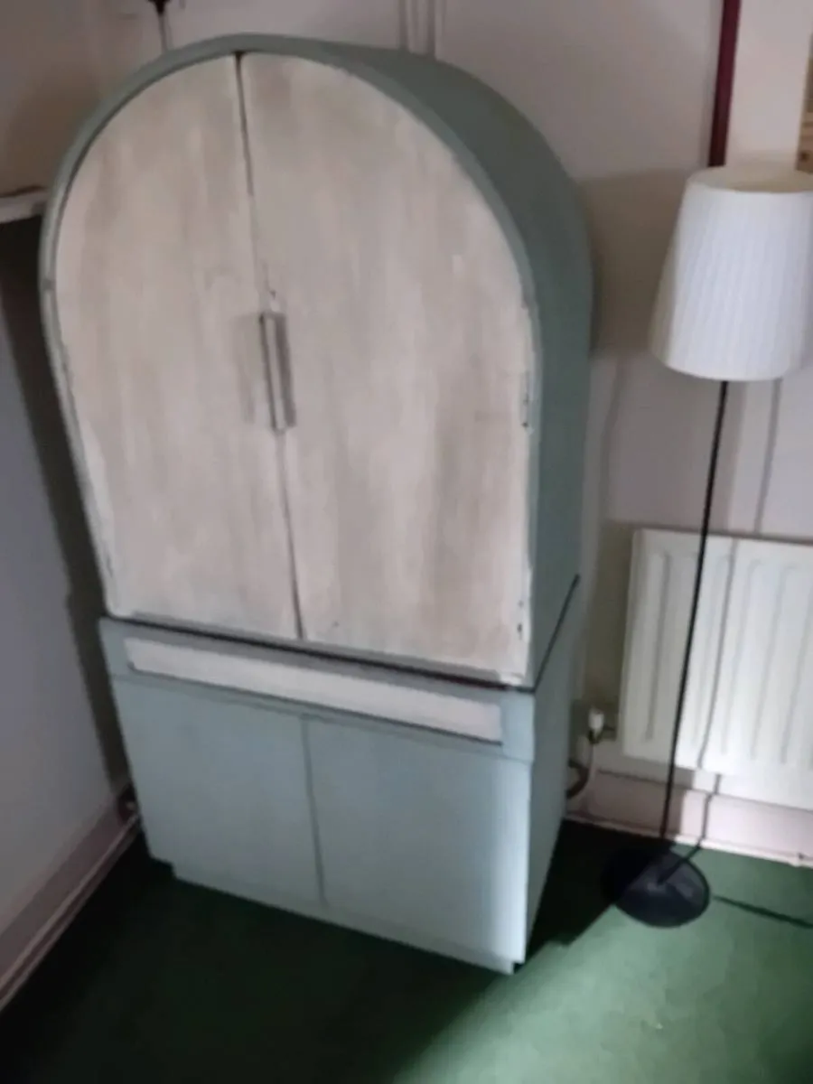 Vintage cupboard - Image 1