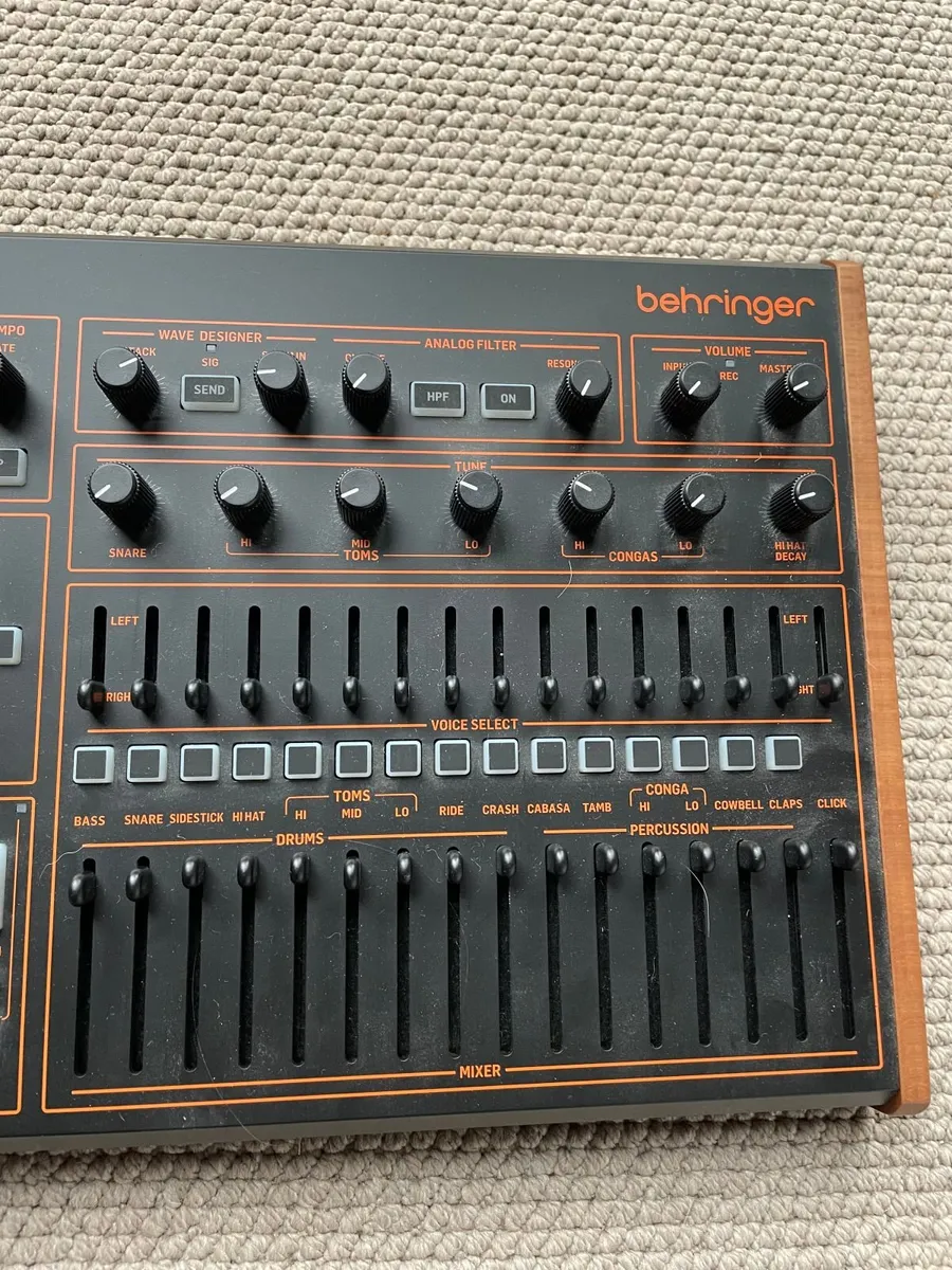 Behringer LmDrum Hybrid 8/12 Bit sampling drum m/c - Image 4