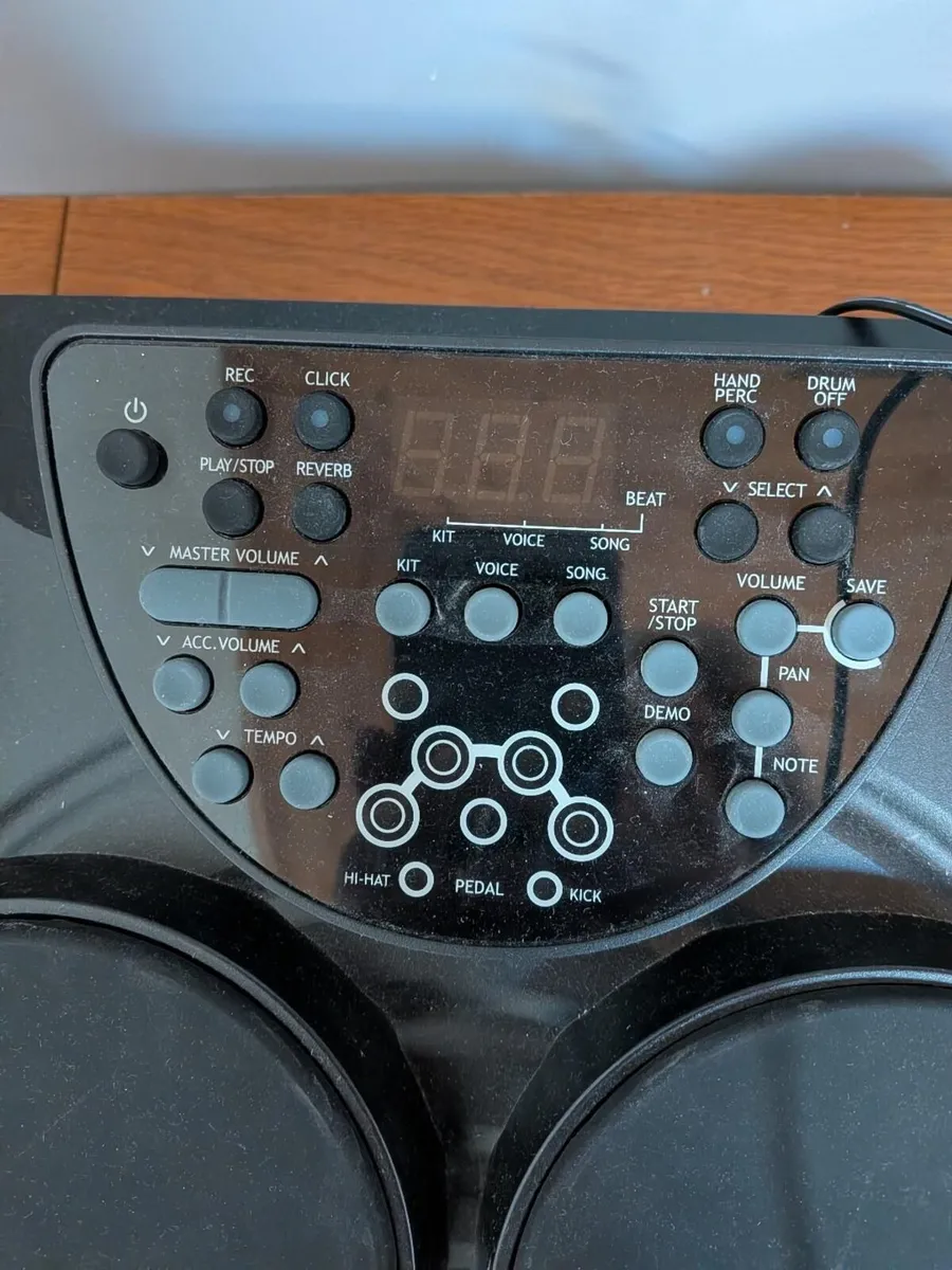 Gear4Music DD70 Digital Drum Pad, sticks & pedals - Image 2