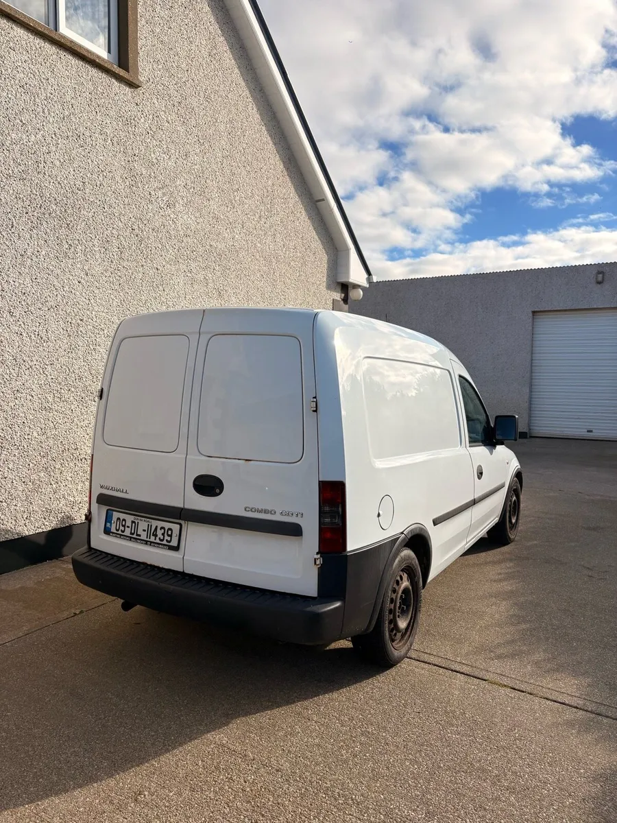 Vauxhall Combo - Image 2