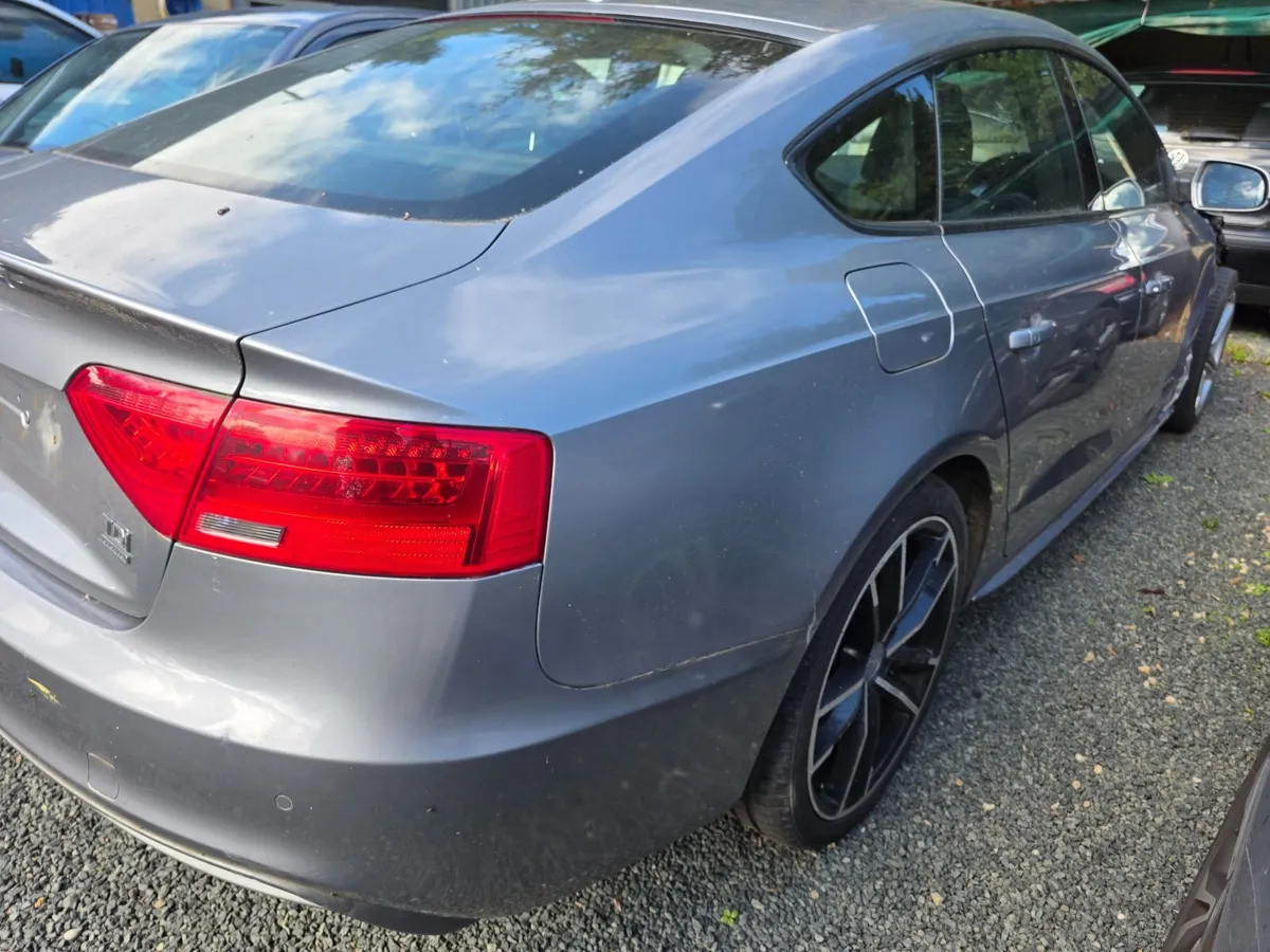 Audi A5 2014 2.0D 177 HP Quattro - Image 2