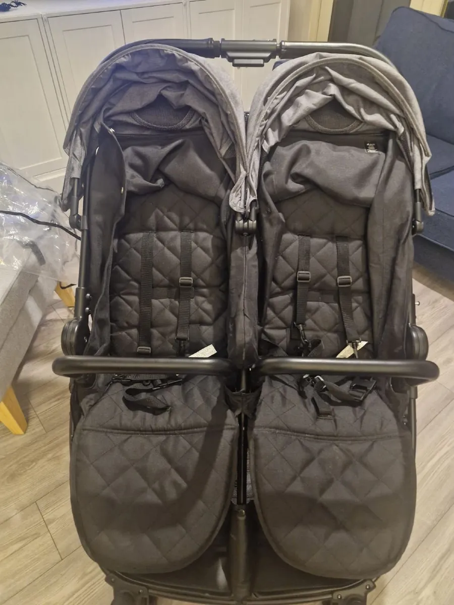 Double stroller - Image 1