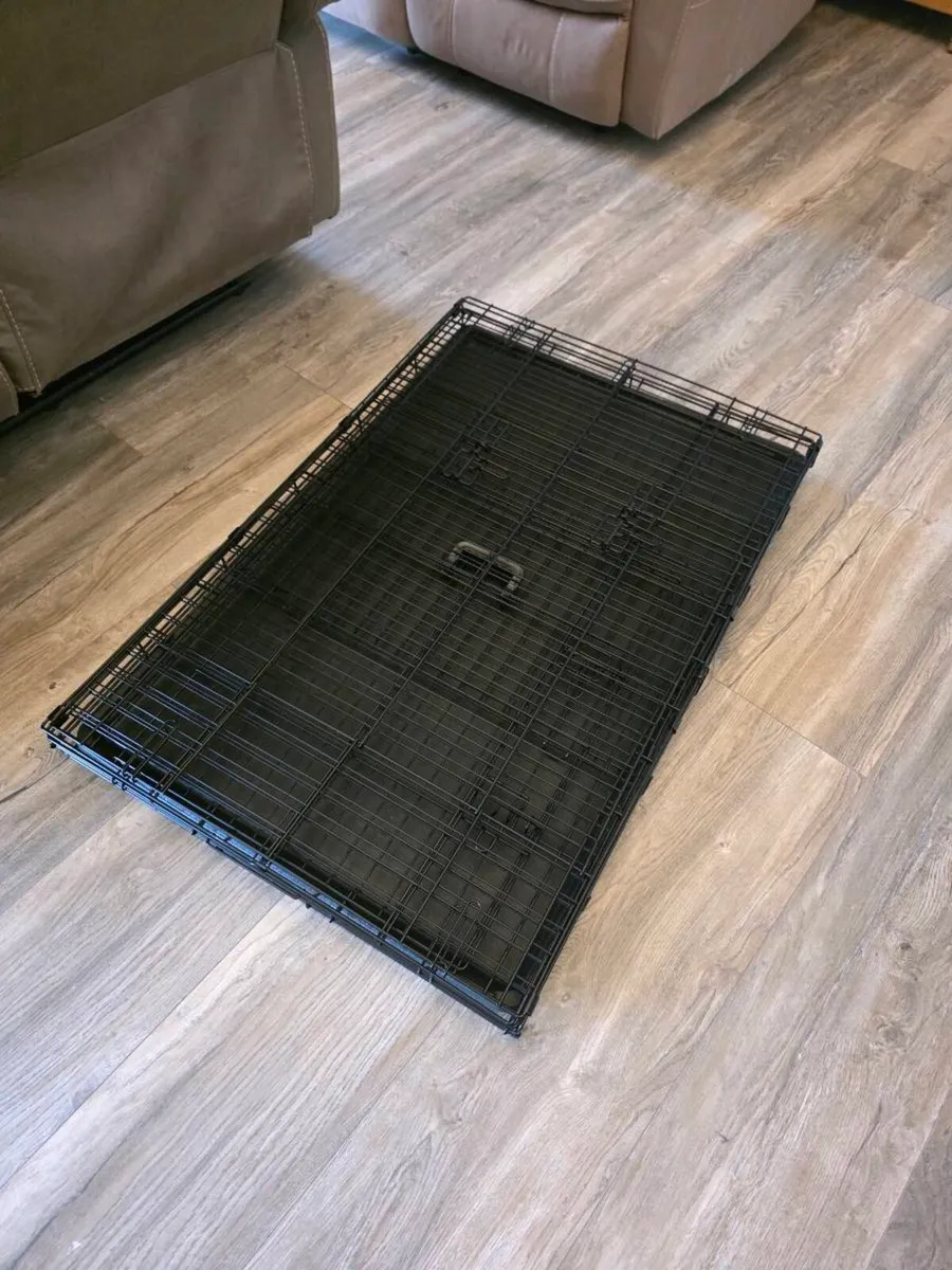 *never used* Large dog cage with thick carpet - Image 2