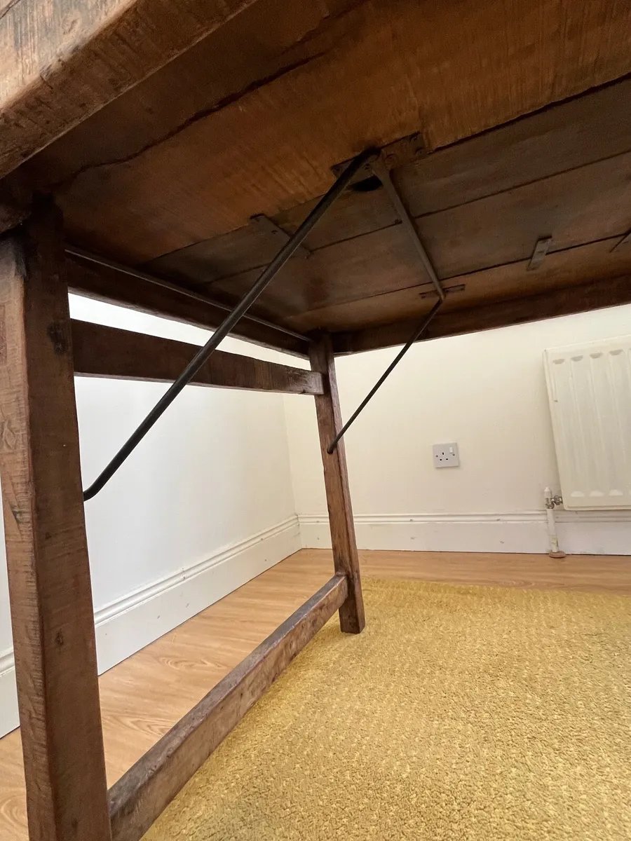 Dining table - Image 4