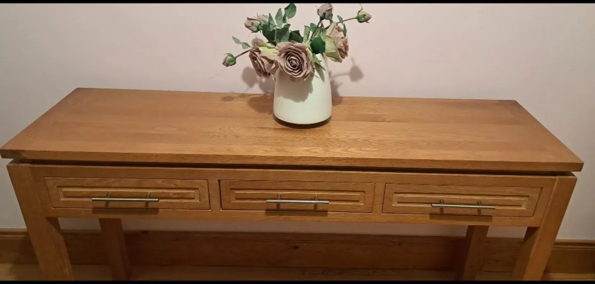 Console Table - Image 4