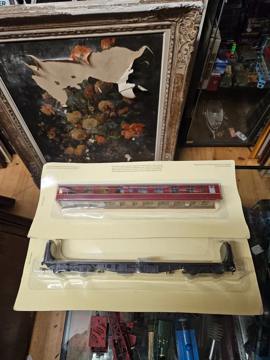 Hornby Atlas OO Gauge Carraige - Image 1