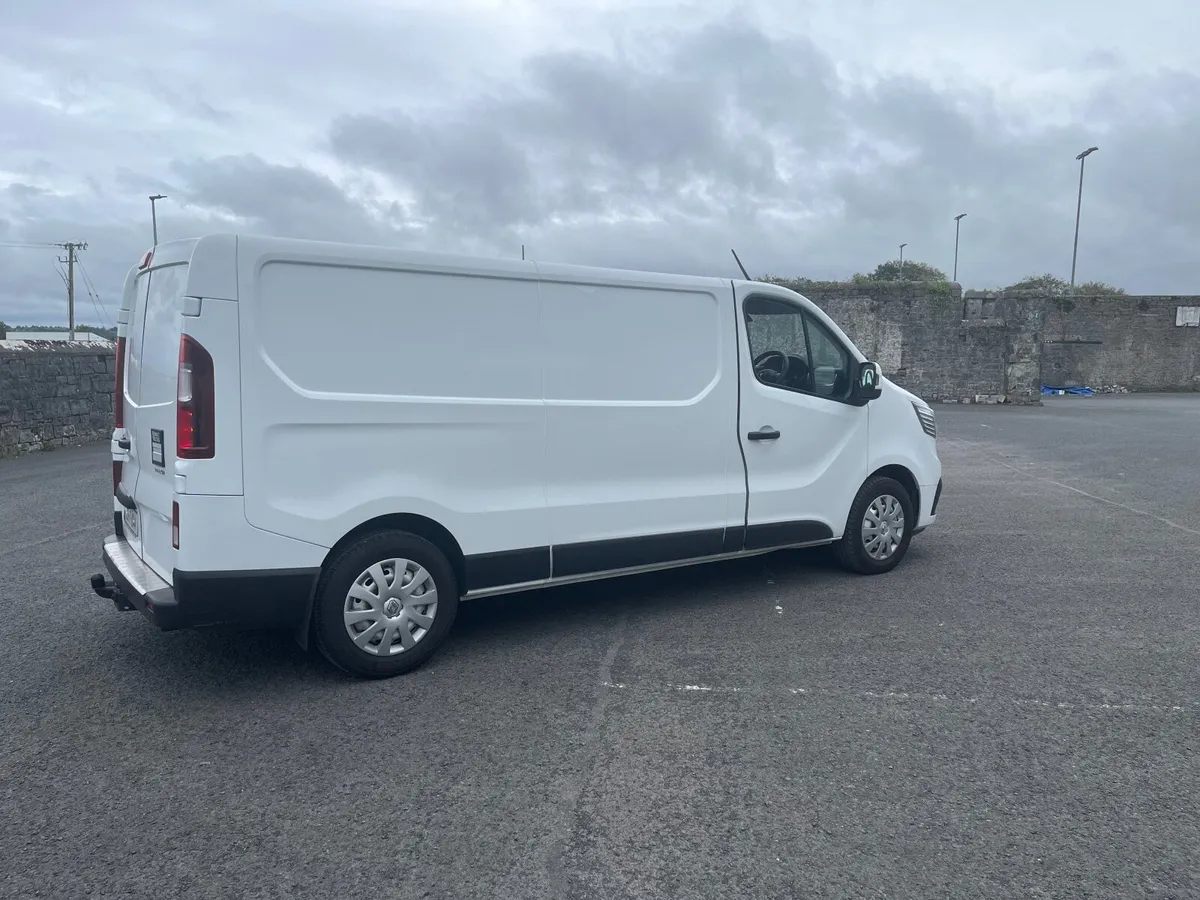 Renault Trafic 2023 - Image 4