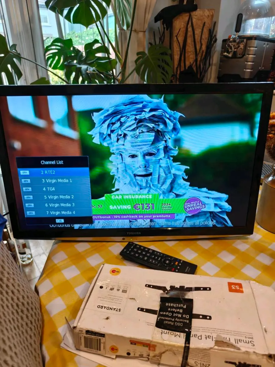 29 inch Toshiba TV - Image 2