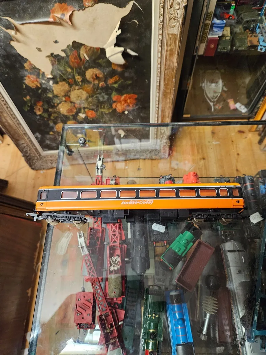 Hornby Lima OO Gauge Irish Rail Carraige - Image 1