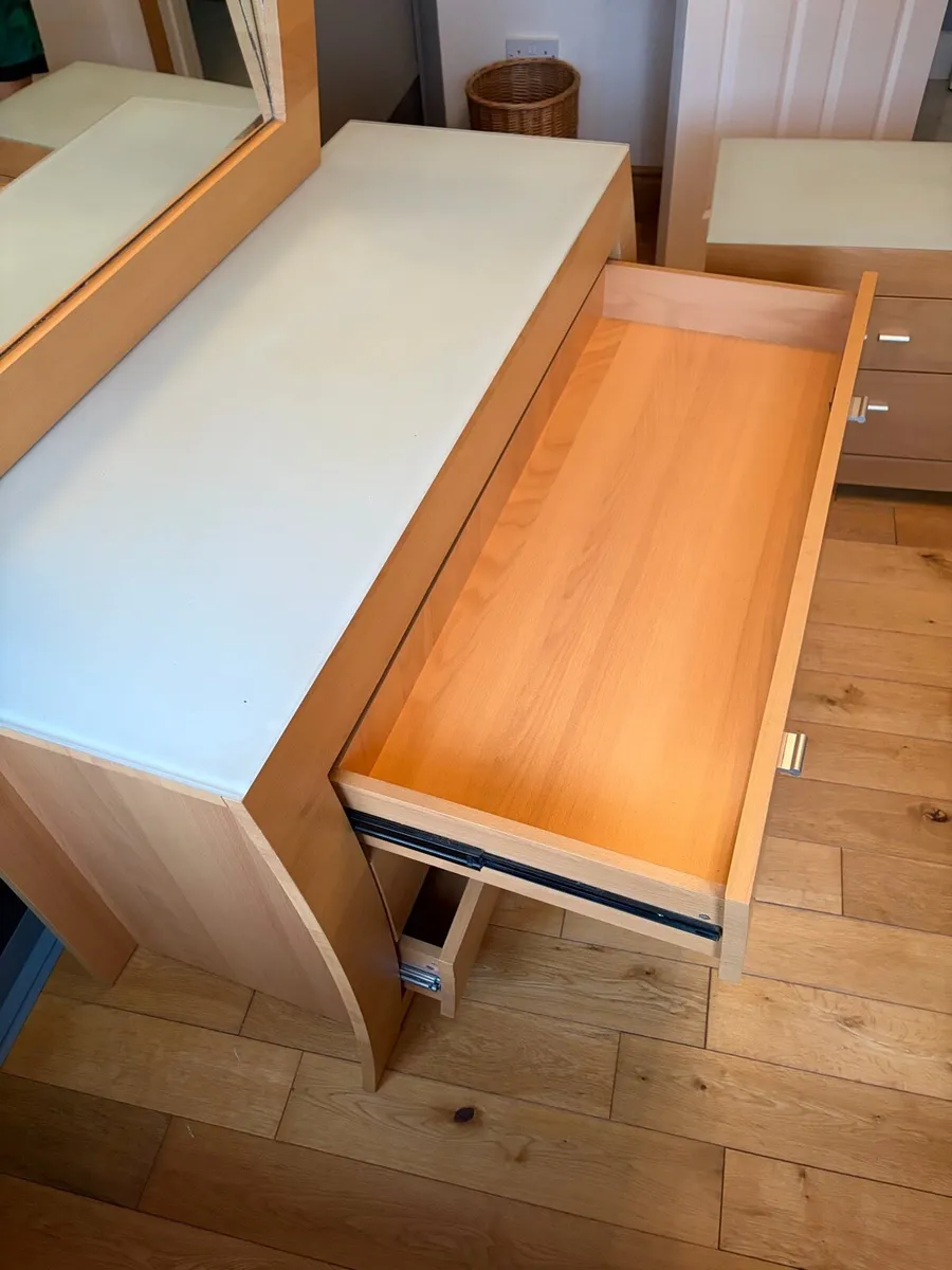 Chest of Drawers, Mirror & Bedside Locker - Image 4
