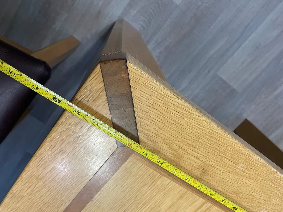 Oak Table & 6 chairs - Image 4