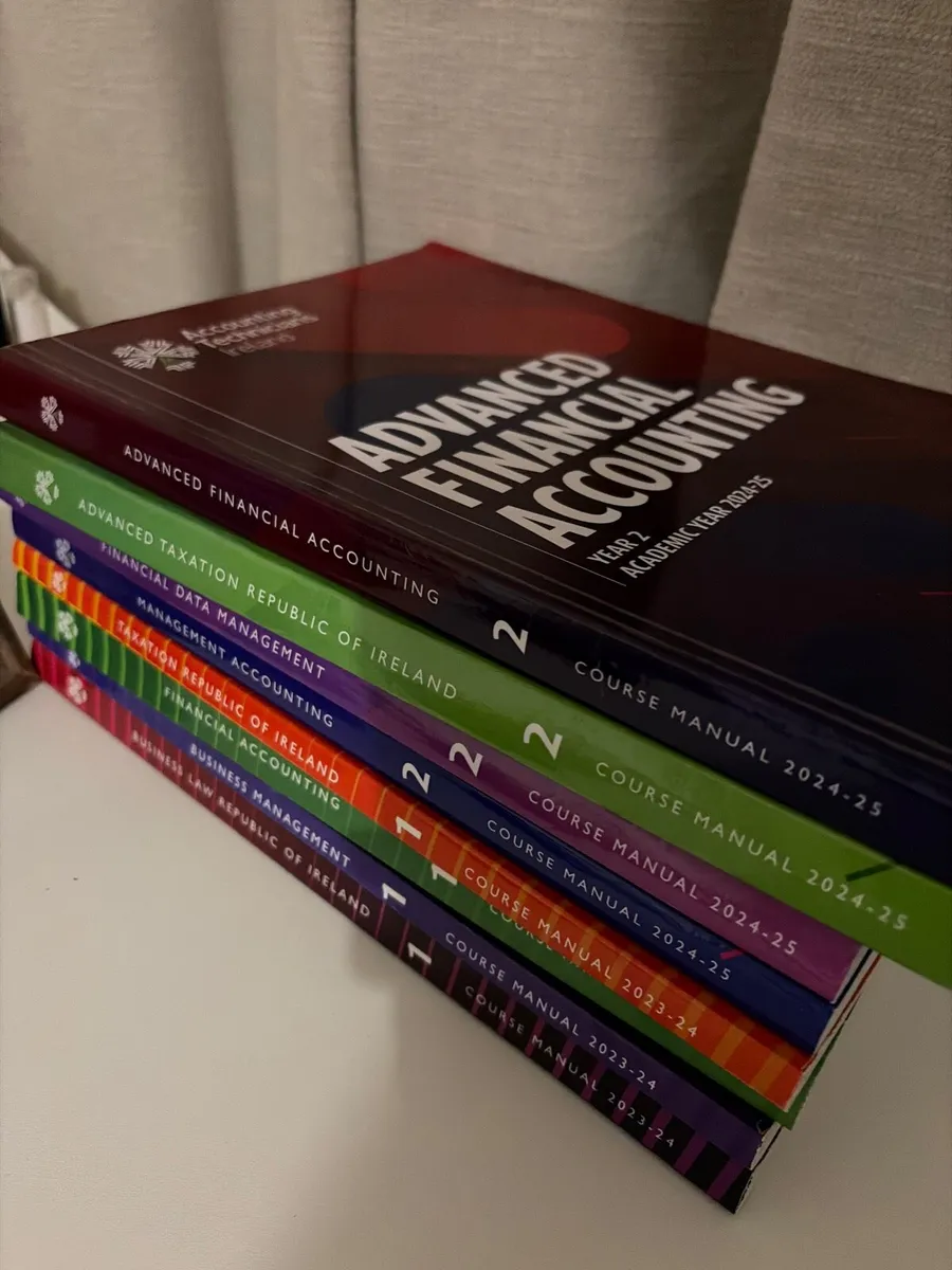 Accounting Technicians Manuals - Image 1