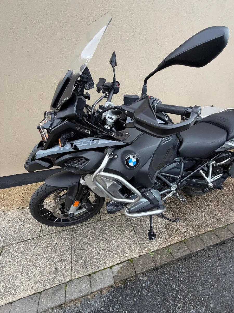 BMW R 1250 GS TE Triple Black Low Chassis - Image 2