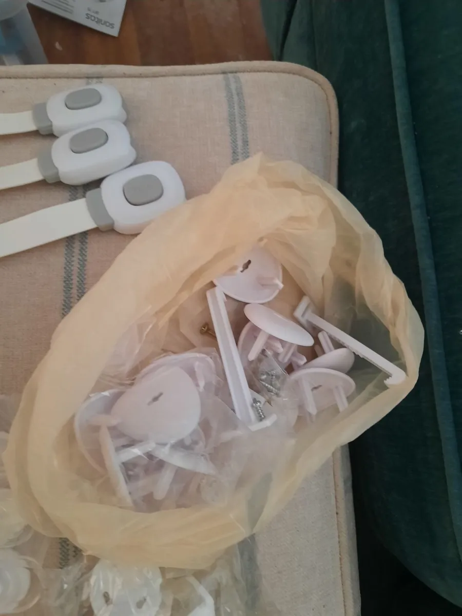 Baby proofing safety accessories - Image 3