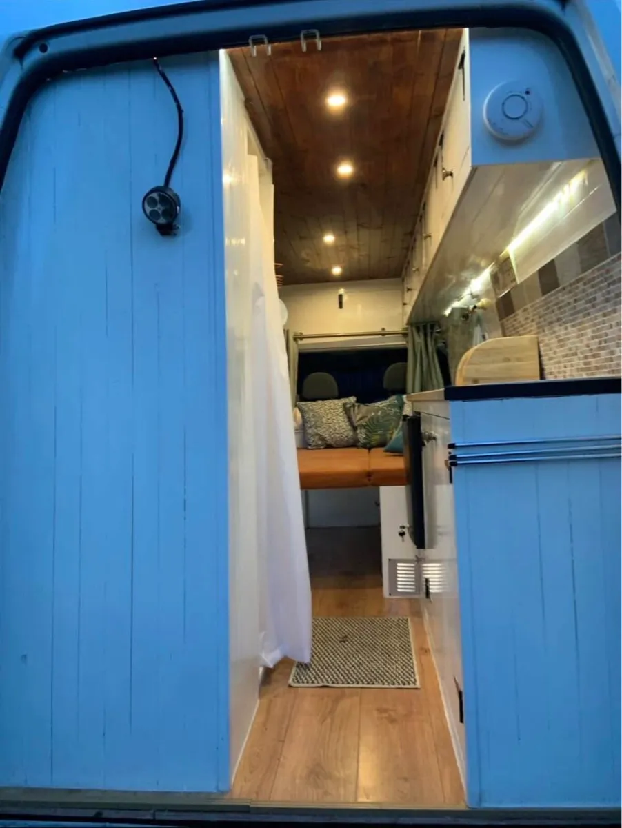 Campervan - Image 4