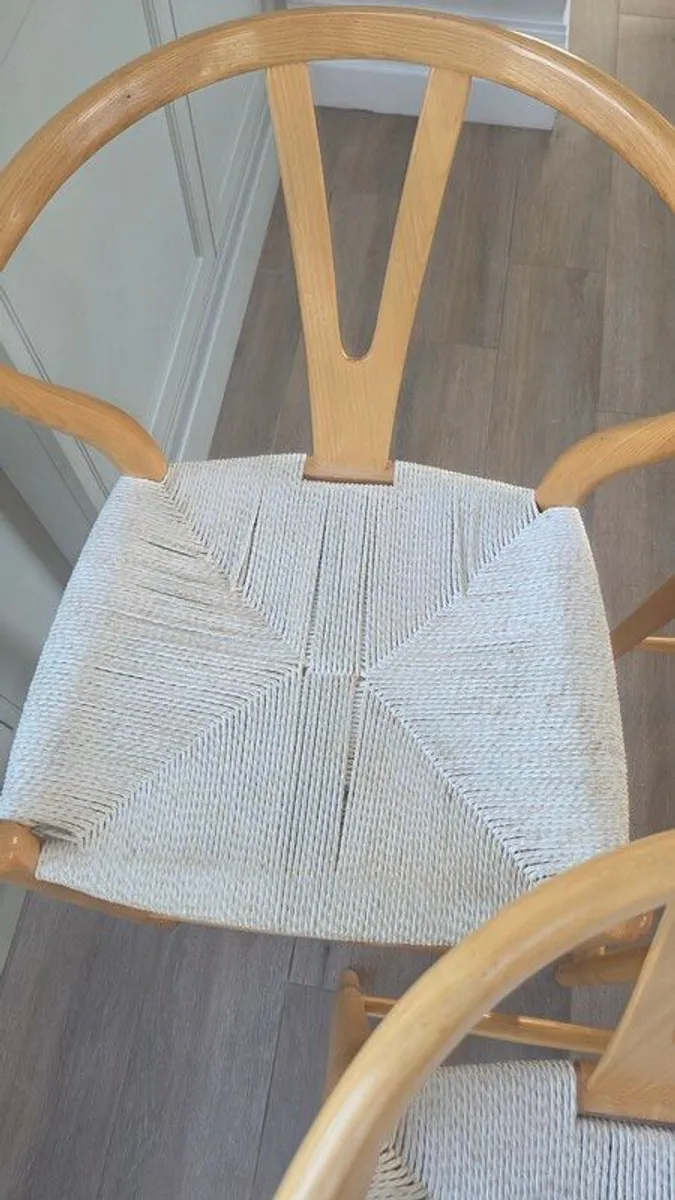 3 Wishbone Island Stools - Image 3
