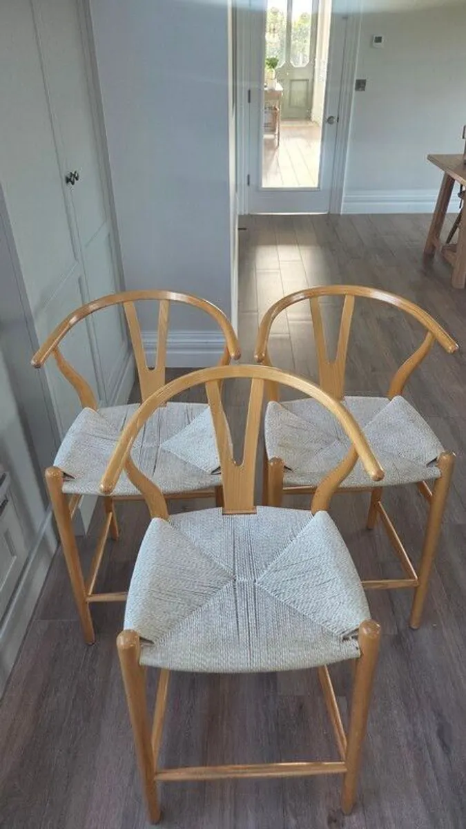 3 Wishbone Island Stools - Image 1