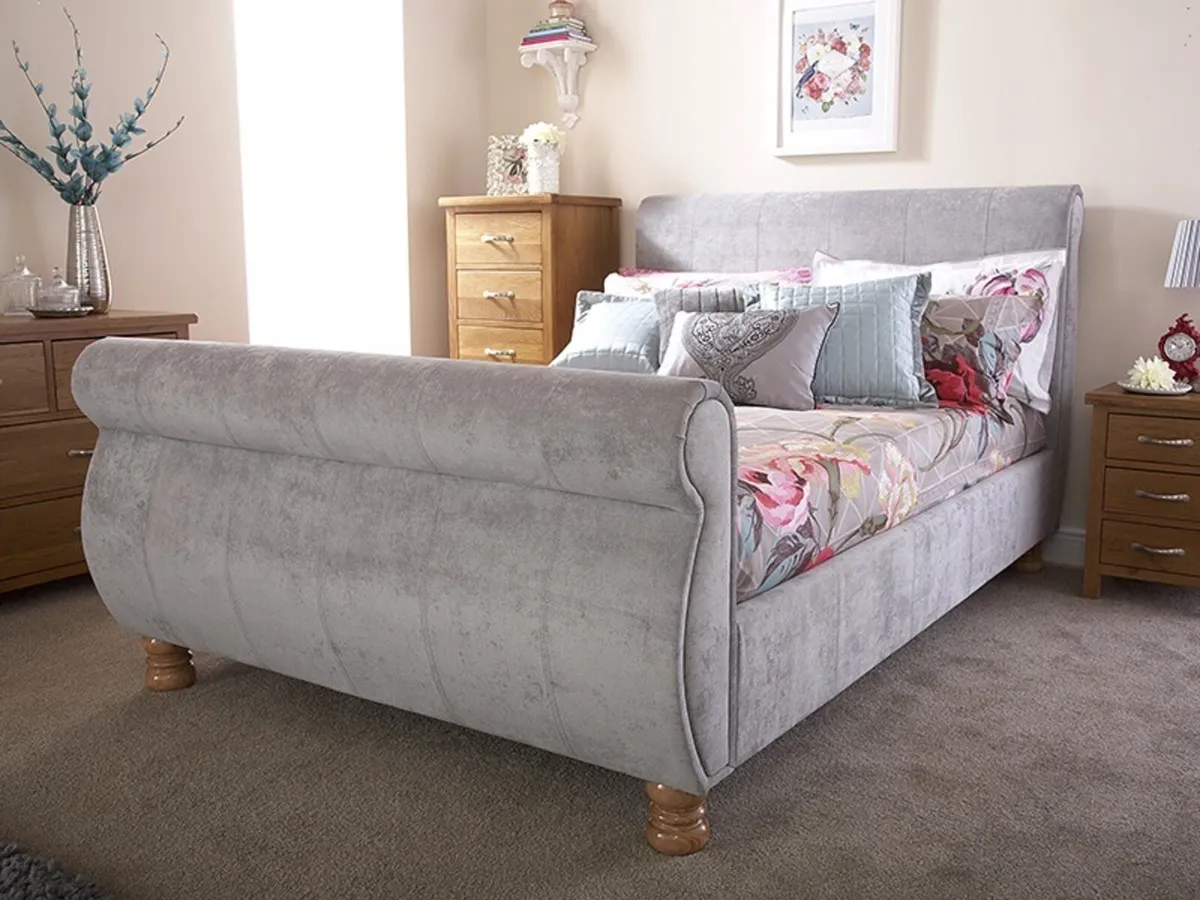 **SALE €300 off Chicago Double and Kingsize Beds** - Image 2