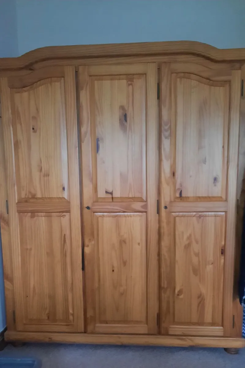 Wardrobe - Image 2