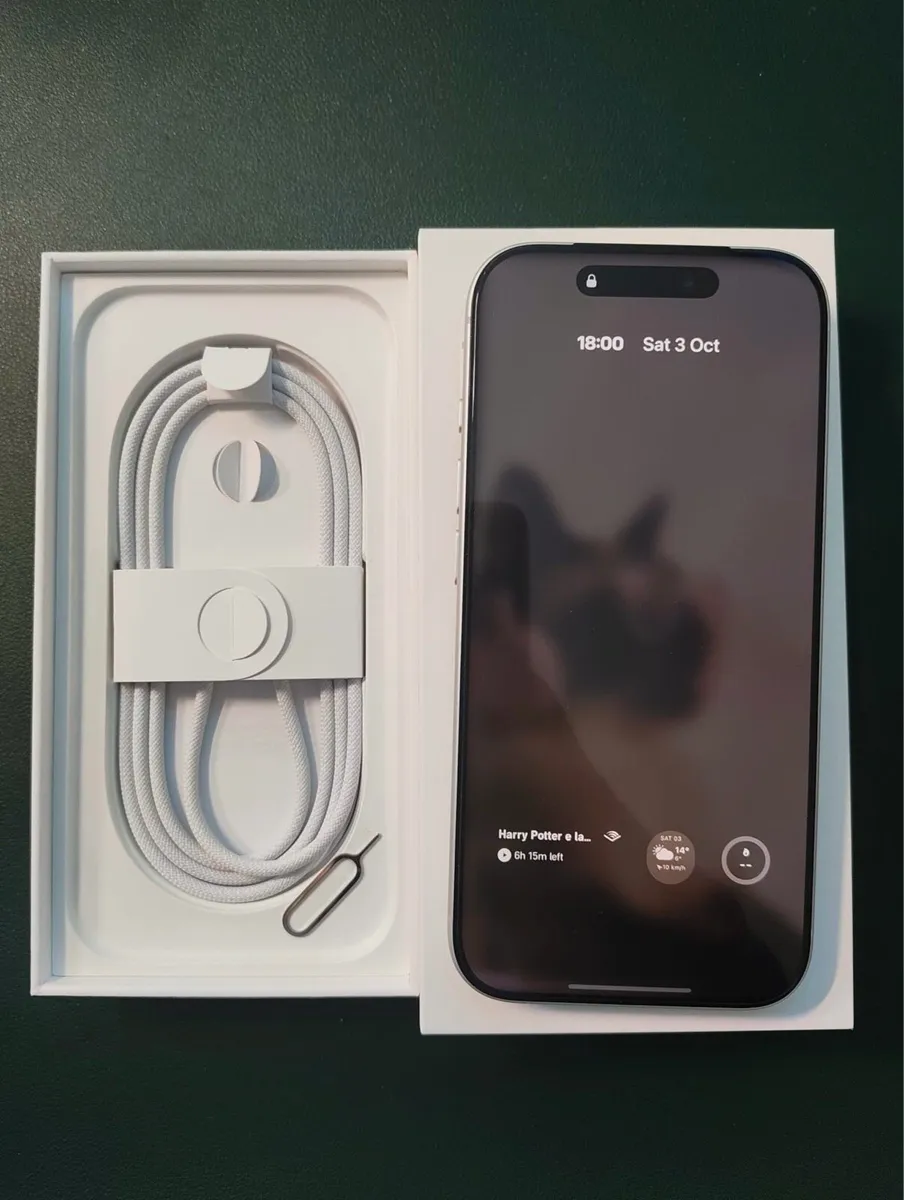 iPhone 17 Pro 256GB Silver - Image 2