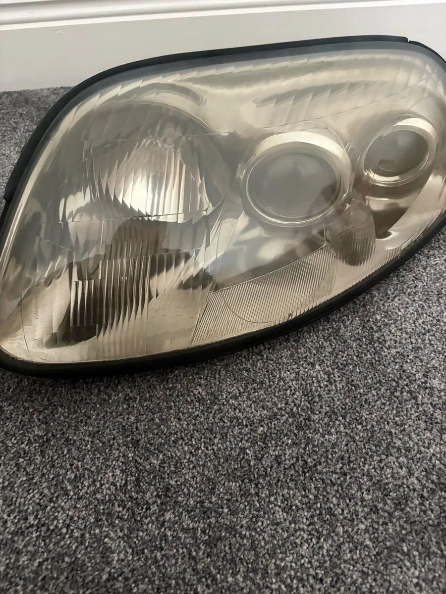 Mk4 Supra headlights and tail lights - Image 2