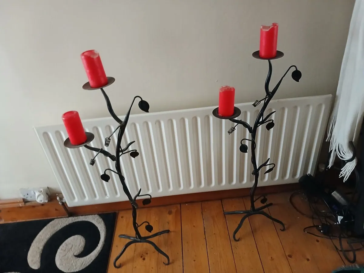 Cast iron floor candle holder
