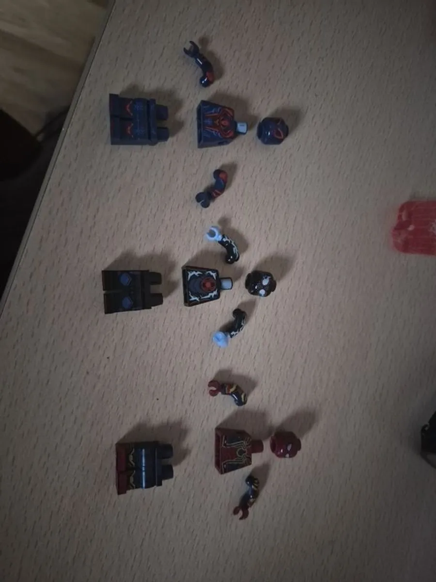 3 spiderman lego figures - Image 4