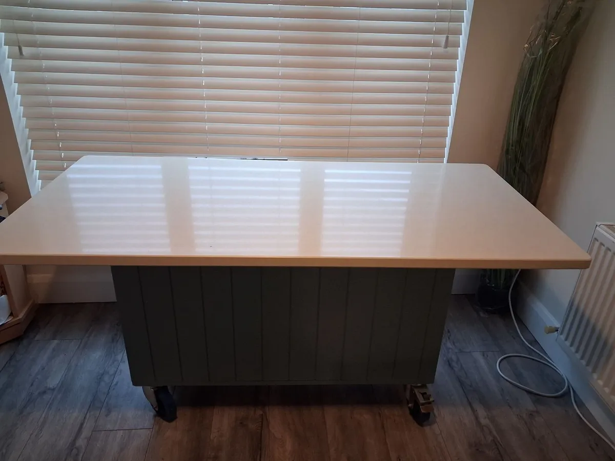 Marble top dining table - Image 4